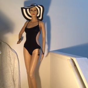 SerraBeach Accessories - Classic Black and White Beach Hat SerraBeach Accessories - Classic Black and White Beach Hat